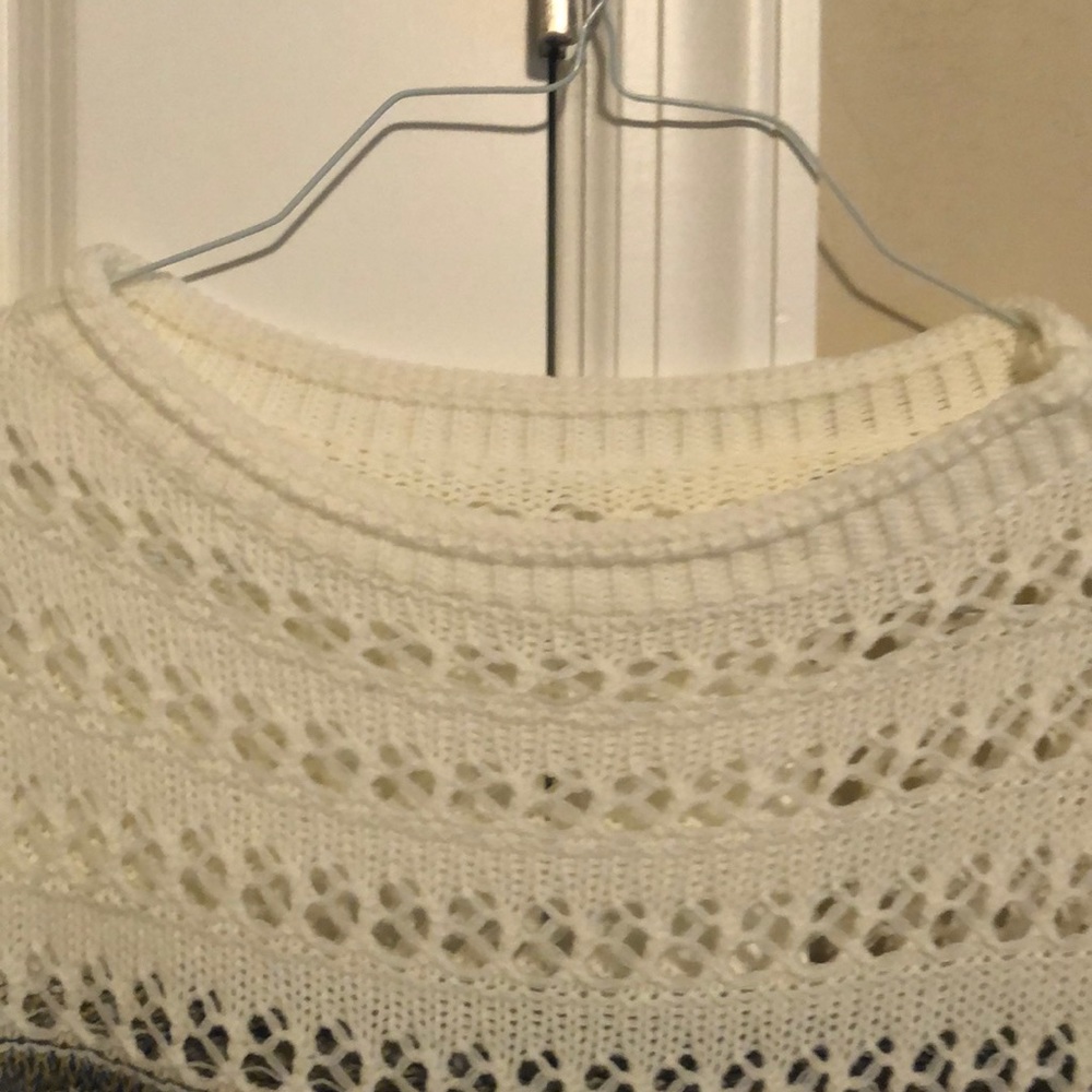 Sweater - Picture 2 of 6